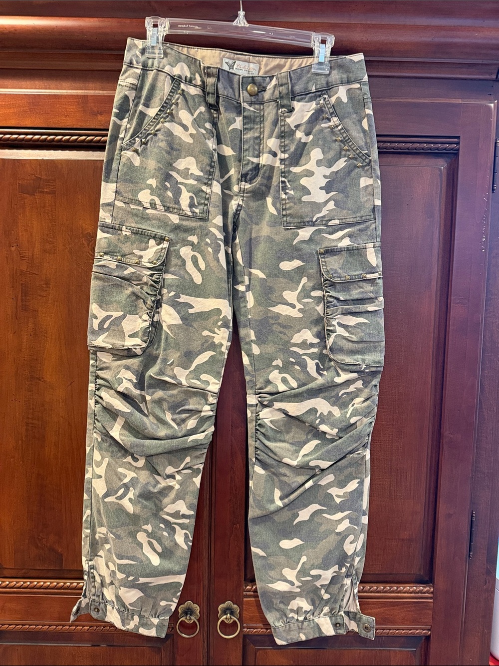 Women’s Camouflage Cargo Pants - Green Camo